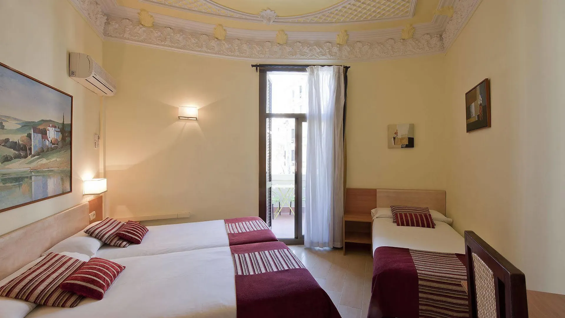 Hostal Central Barcelona